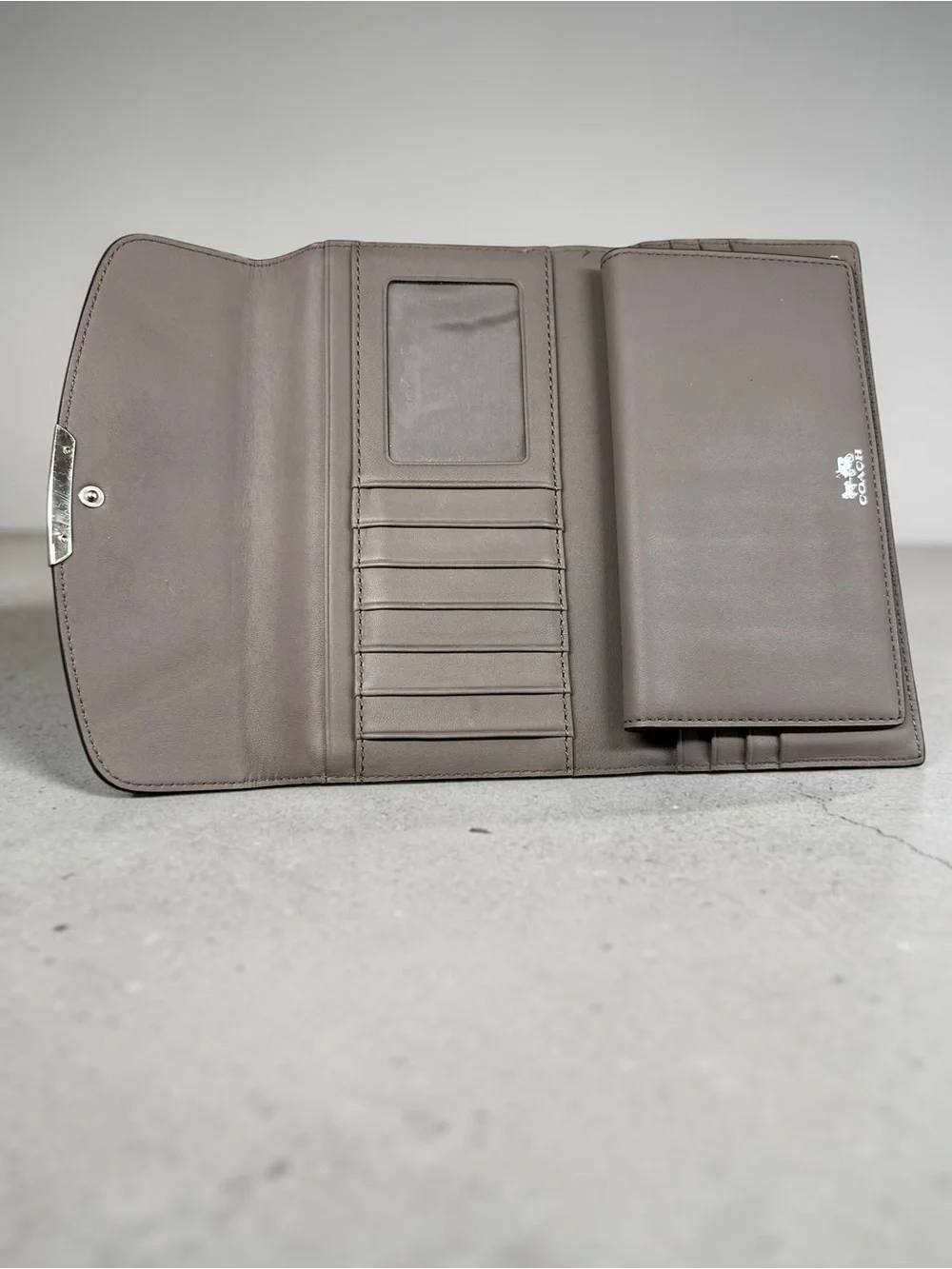 Coach Madison Plum Pebbled Leather Envelope Checkbook Wallet EUC